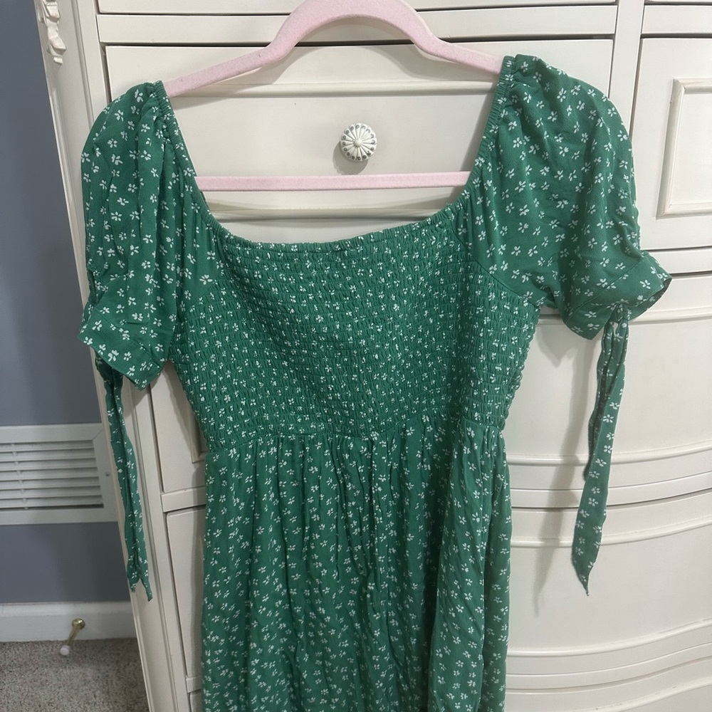 American Eagle Outfitters Green Dress with White Floral Pattern